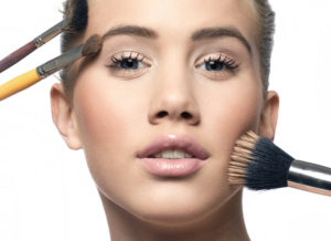 Wees voorzichtig met make-up als je acne hebt !